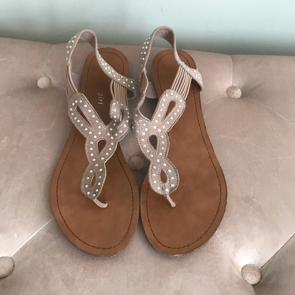 MADDEN GIRL-Nude khaki sandals w/ gems size 9.5